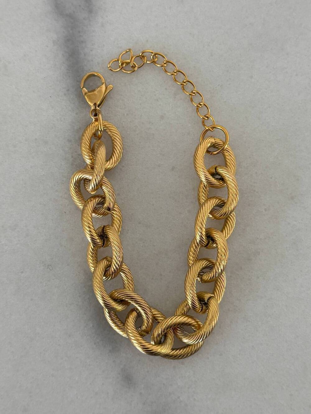 NEW CHANSUTTPEARLS women's arden bracelet in gold